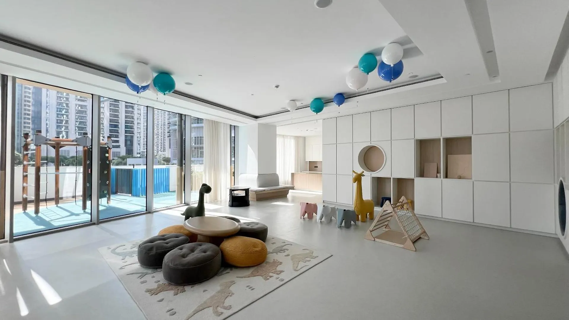 Charming Urban Oasis Apartment Dubai